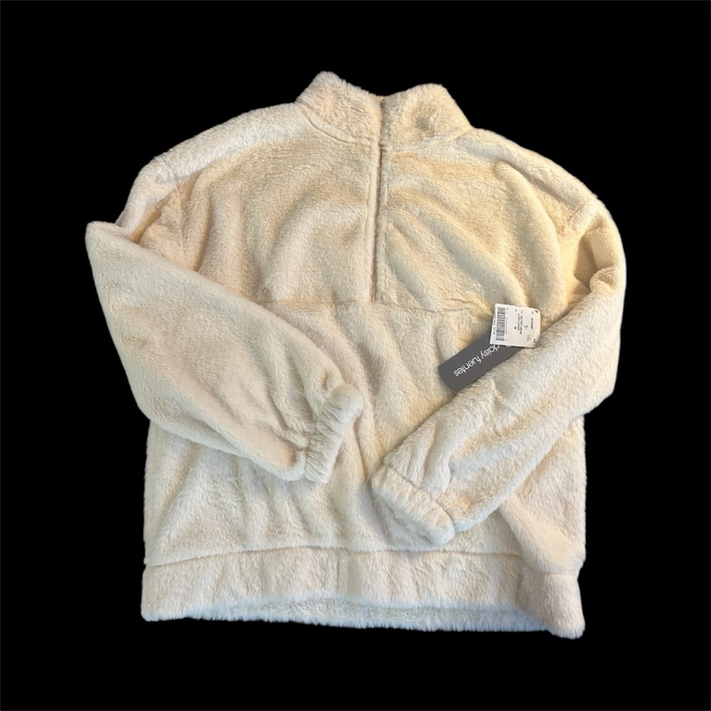 Daisy Fuentes Cream Fleece Pullover